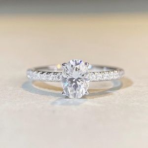 1ct oval cut moissanite stone silver ring